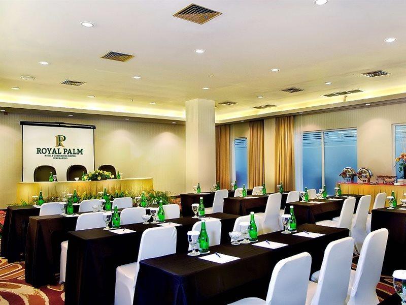 Royal Palm Hotel & Conference Center Cengkareng Jakarta Ngoại thất bức ảnh