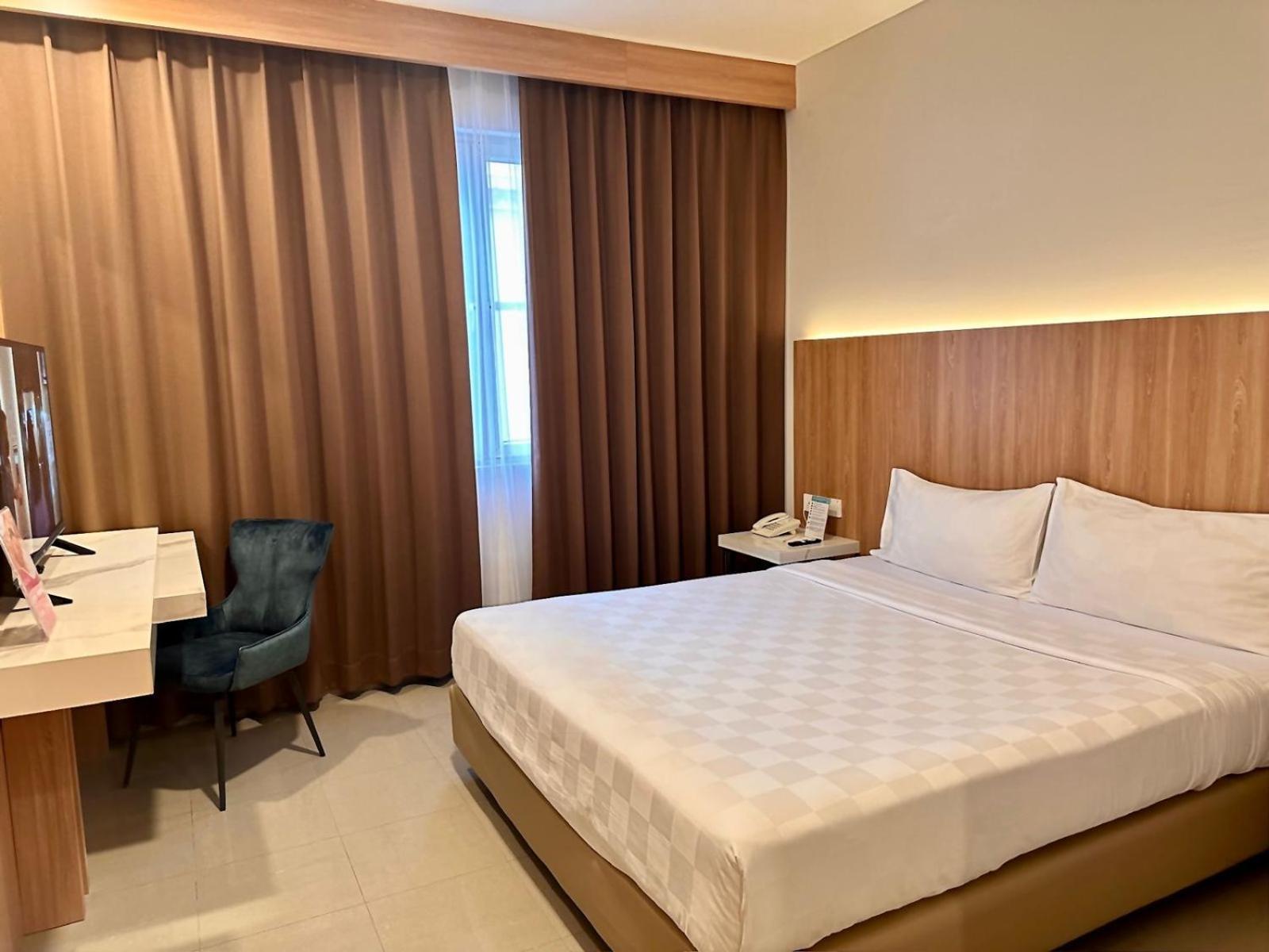Royal Palm Hotel & Conference Center Cengkareng Jakarta Ngoại thất bức ảnh